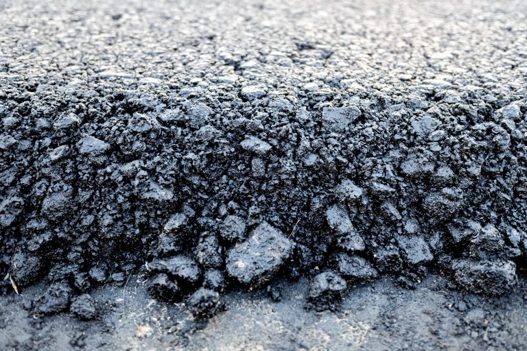 Long-lasting asphalt driveways