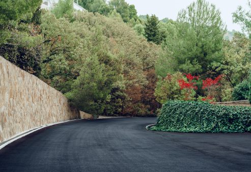 Durable asphalt driveways